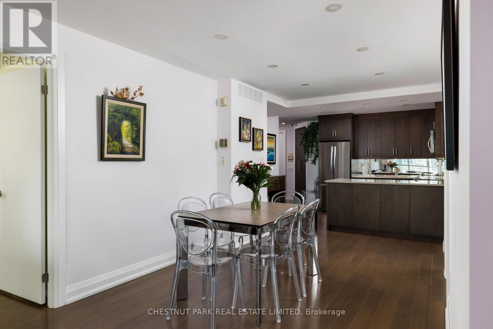 #605E 460 QUEENS QUAY W - 14