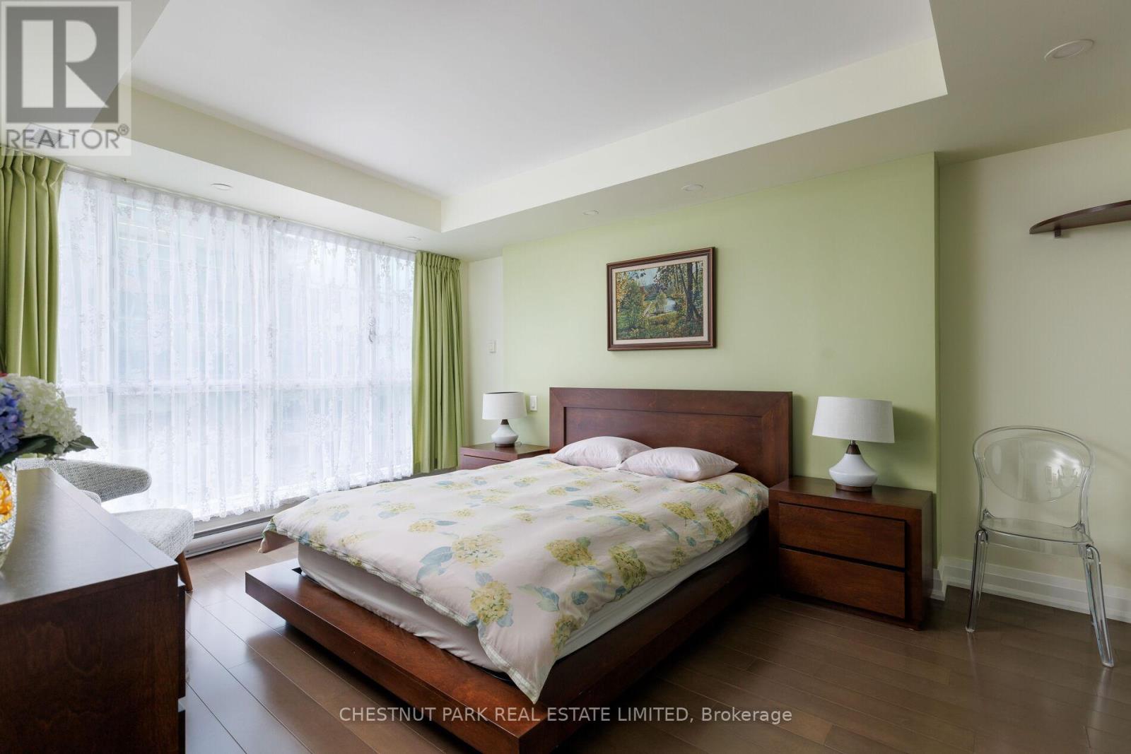 #605E 460 QUEENS QUAY W - 21