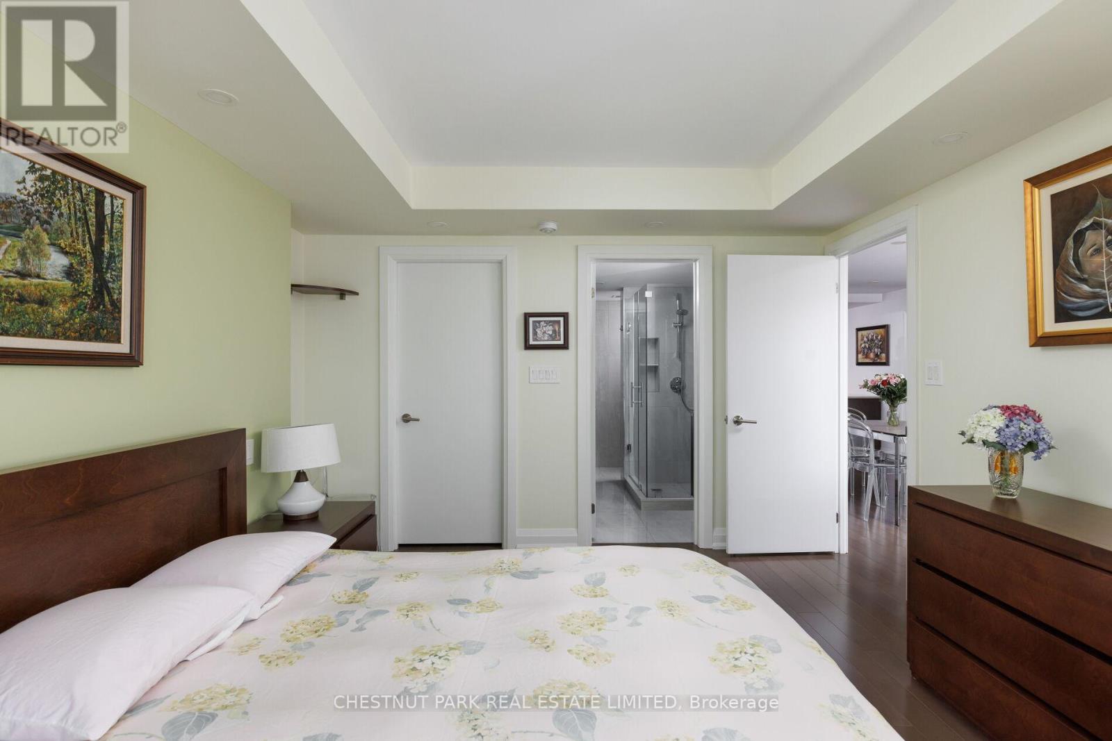 #605E 460 QUEENS QUAY W - 24