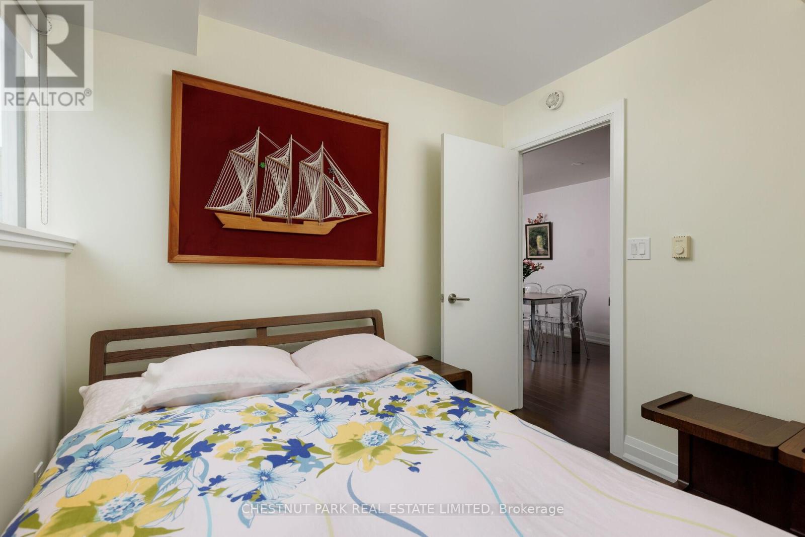 #605E 460 QUEENS QUAY W - 27