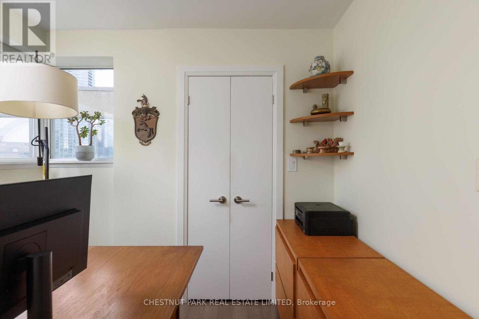 #605E 460 QUEENS QUAY W - 29