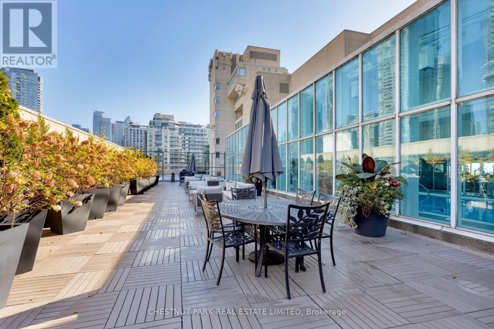 #605E 460 QUEENS QUAY W - 43