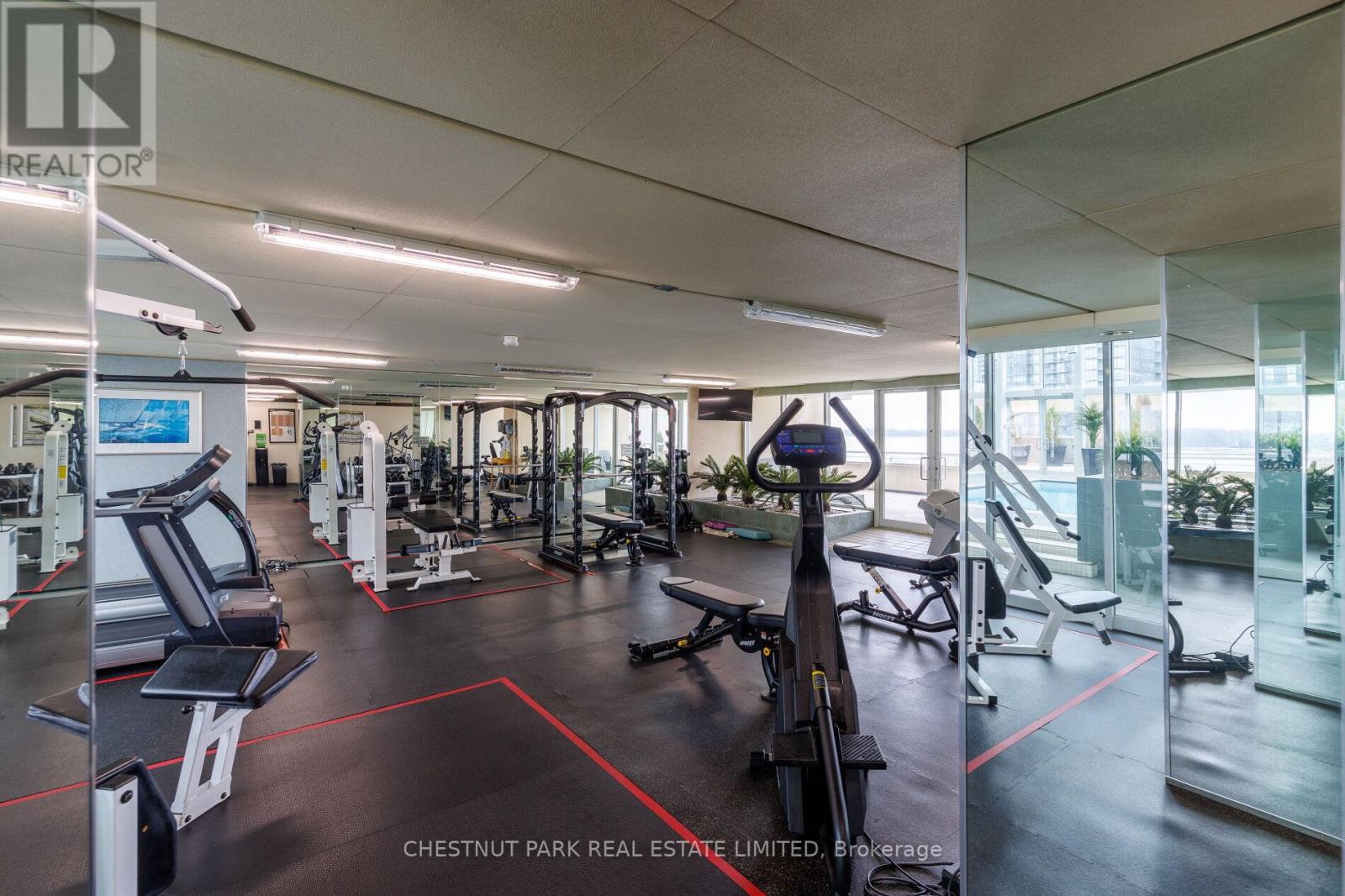 #605E 460 QUEENS QUAY W - 45