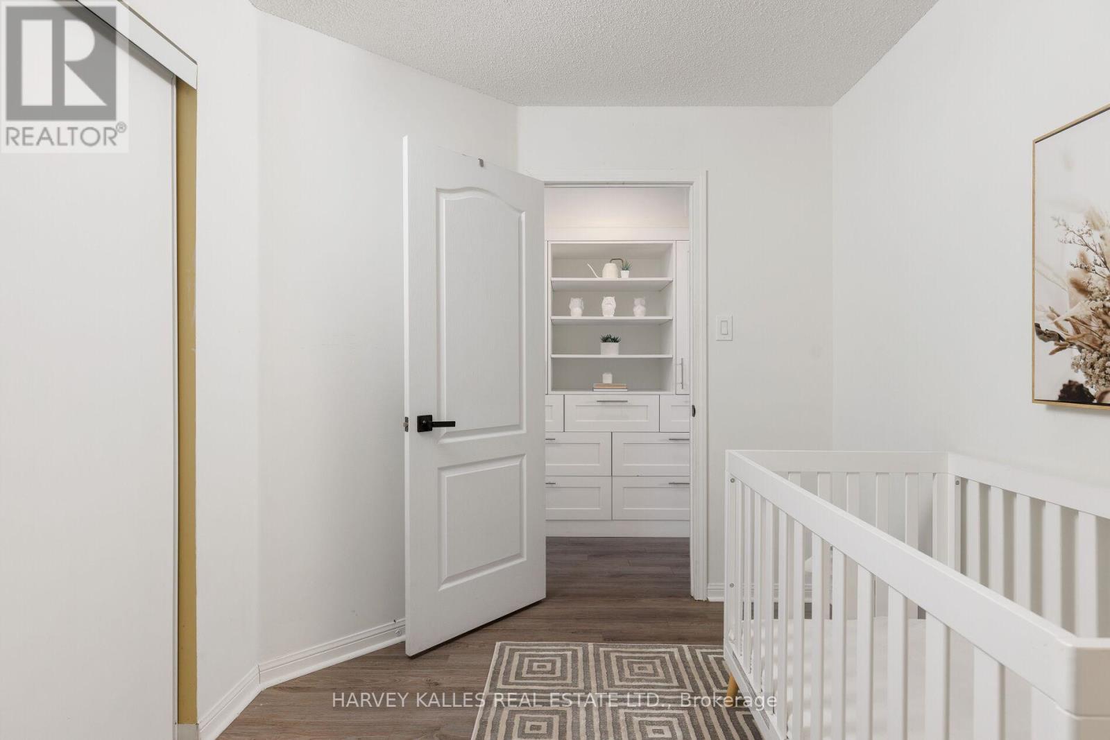 #405 29 CANNIFF STREET - 32