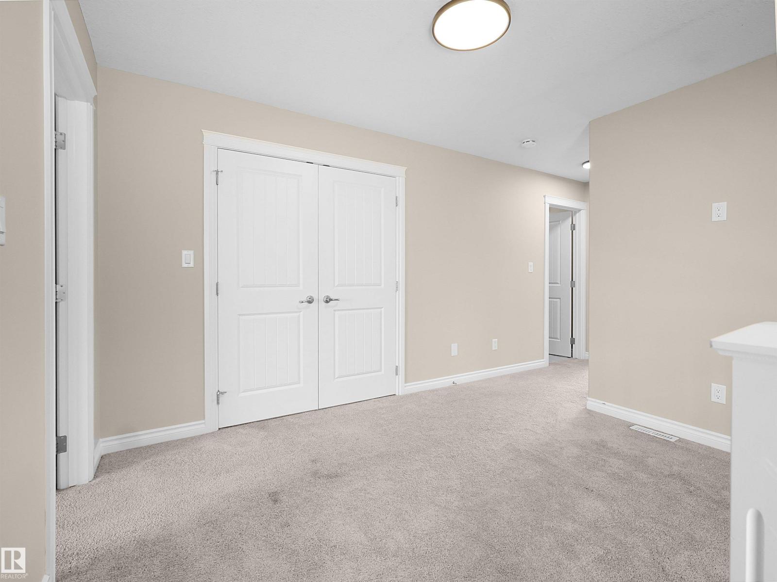 15926 10 AV SW SW - 19