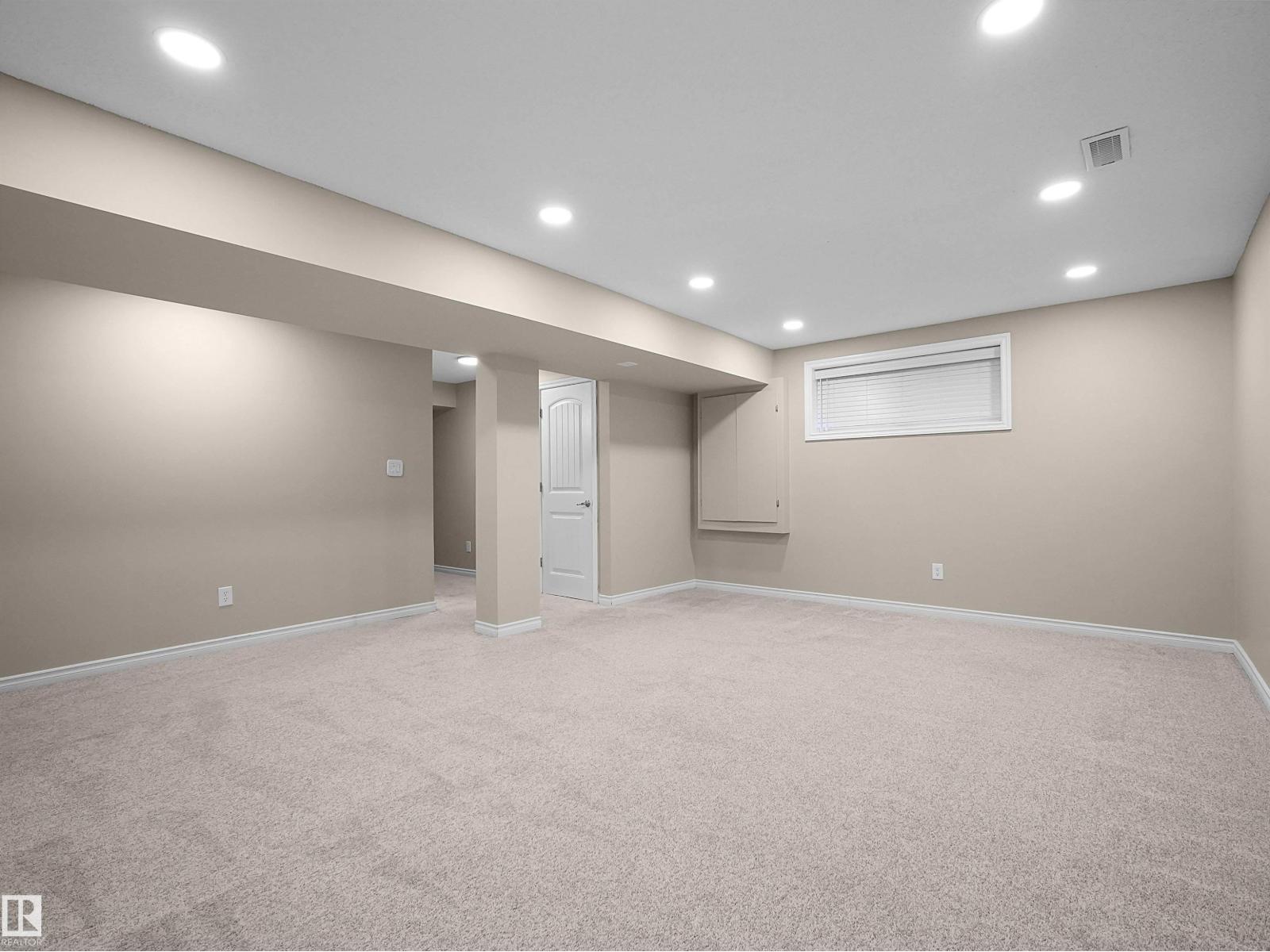 15926 10 AV SW SW - 40