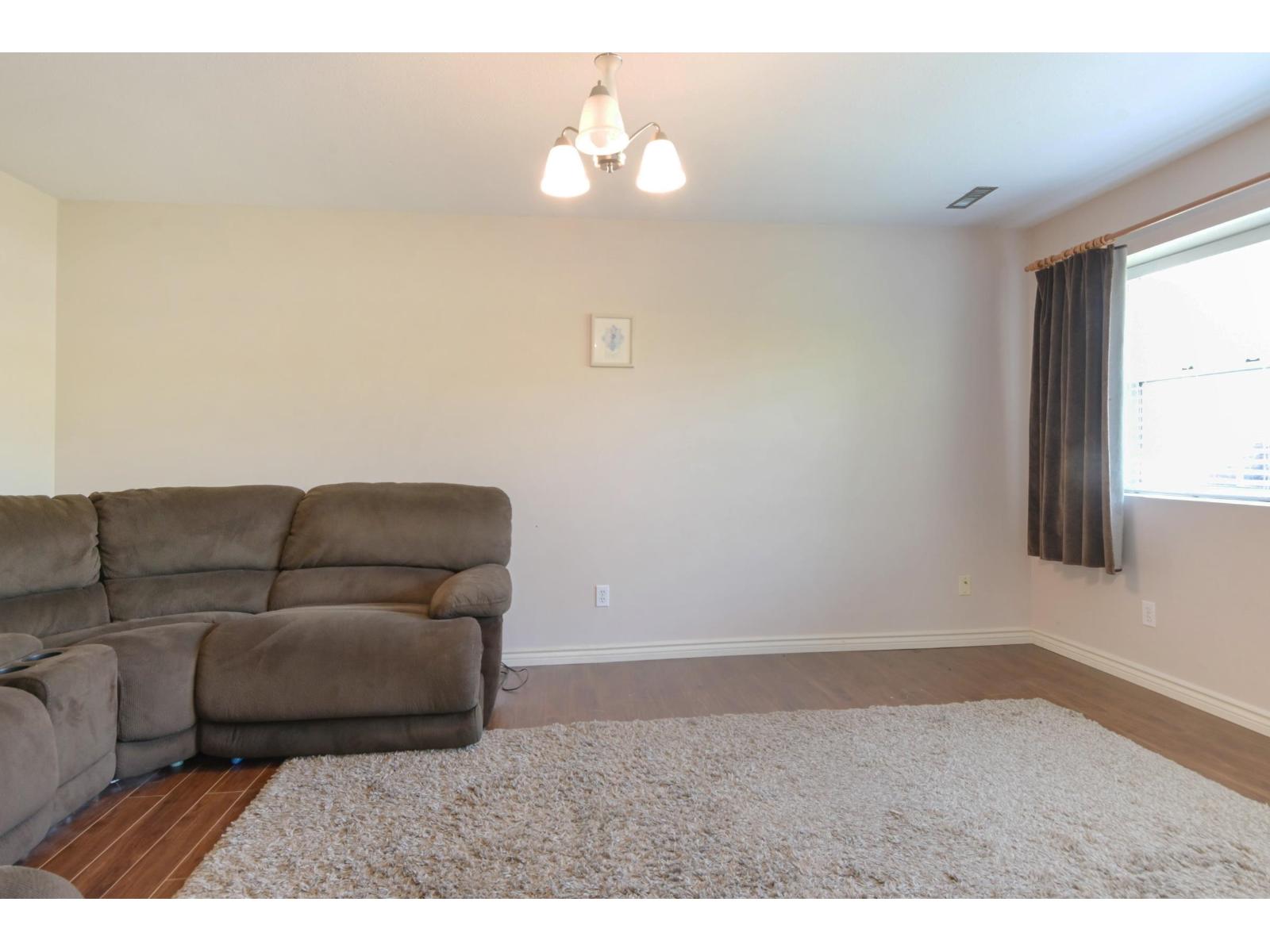 6084 185 STREET, Surrey
