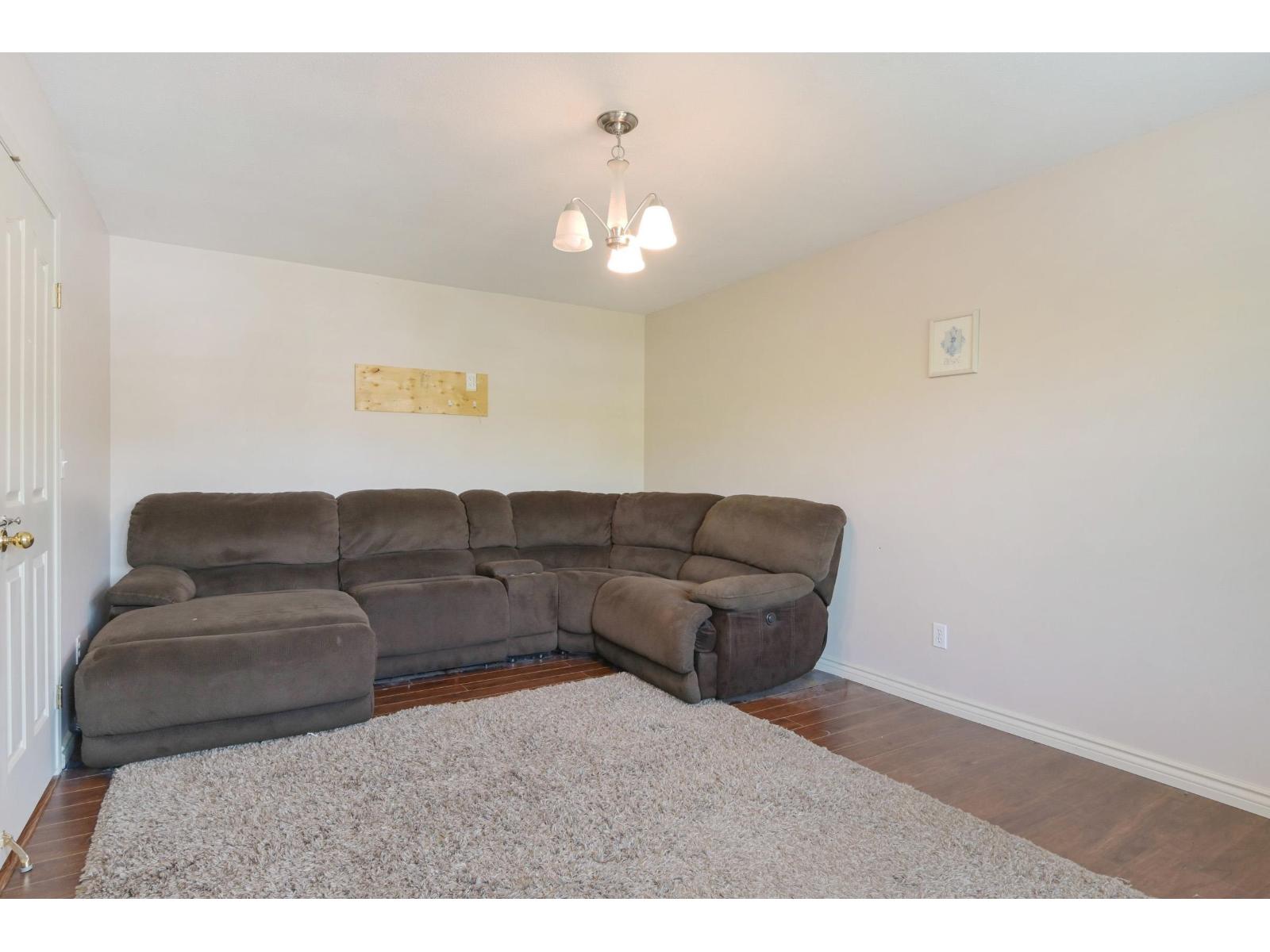 6084 185 STREET, Surrey