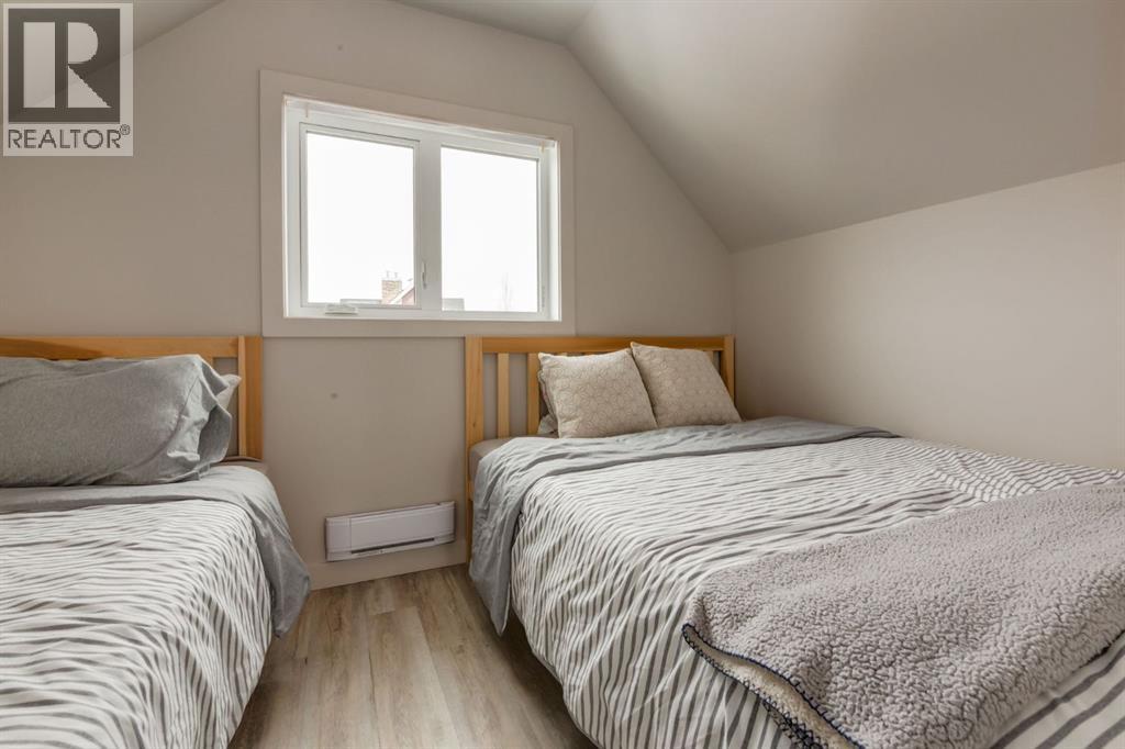 Bedroom (Bunkie)