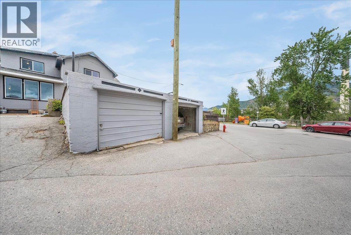 490 Austad Lane, Trail