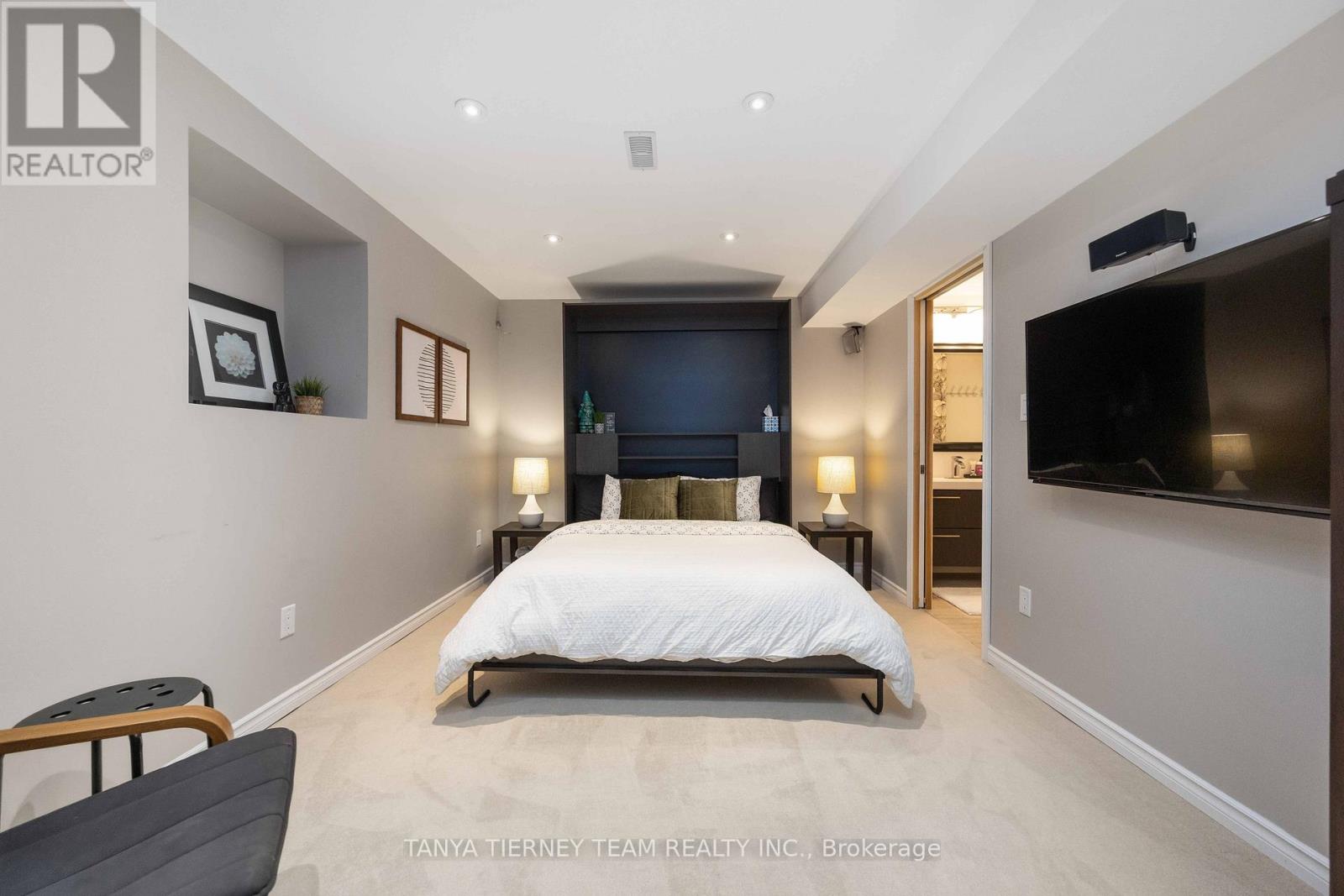 303 CACHET BOULEVARD - 40