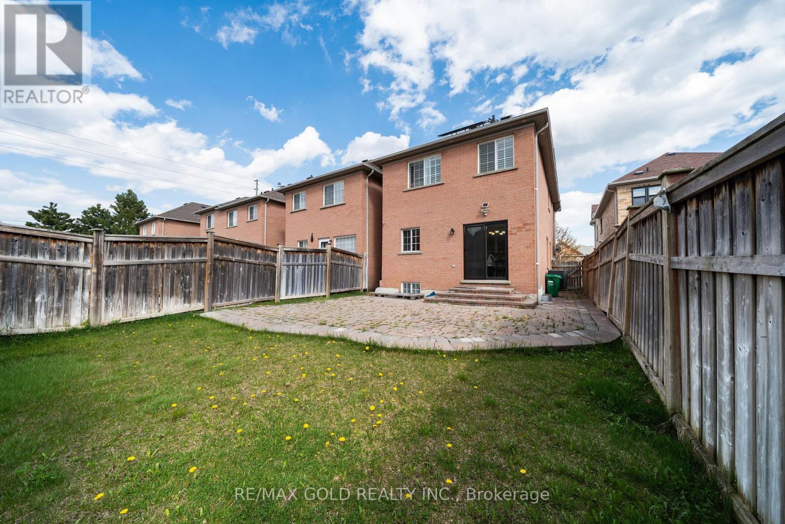 19 SPRING VALLEY COURT - 37