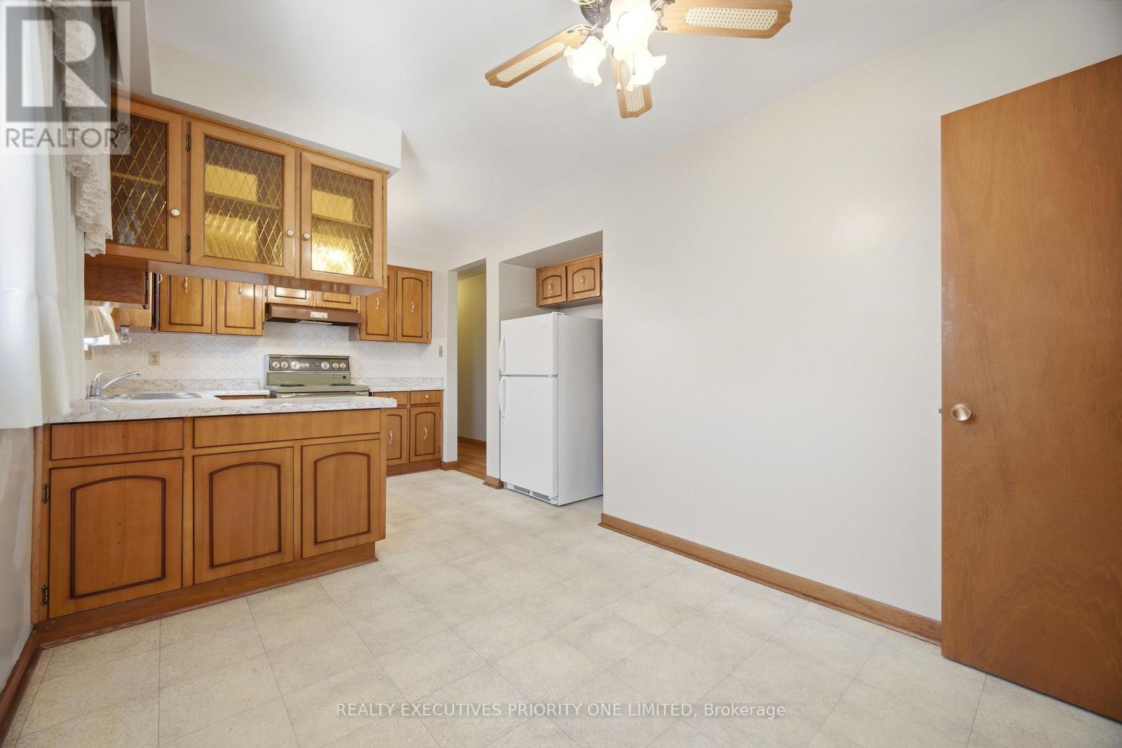 121 CABANA DRIVE - 16