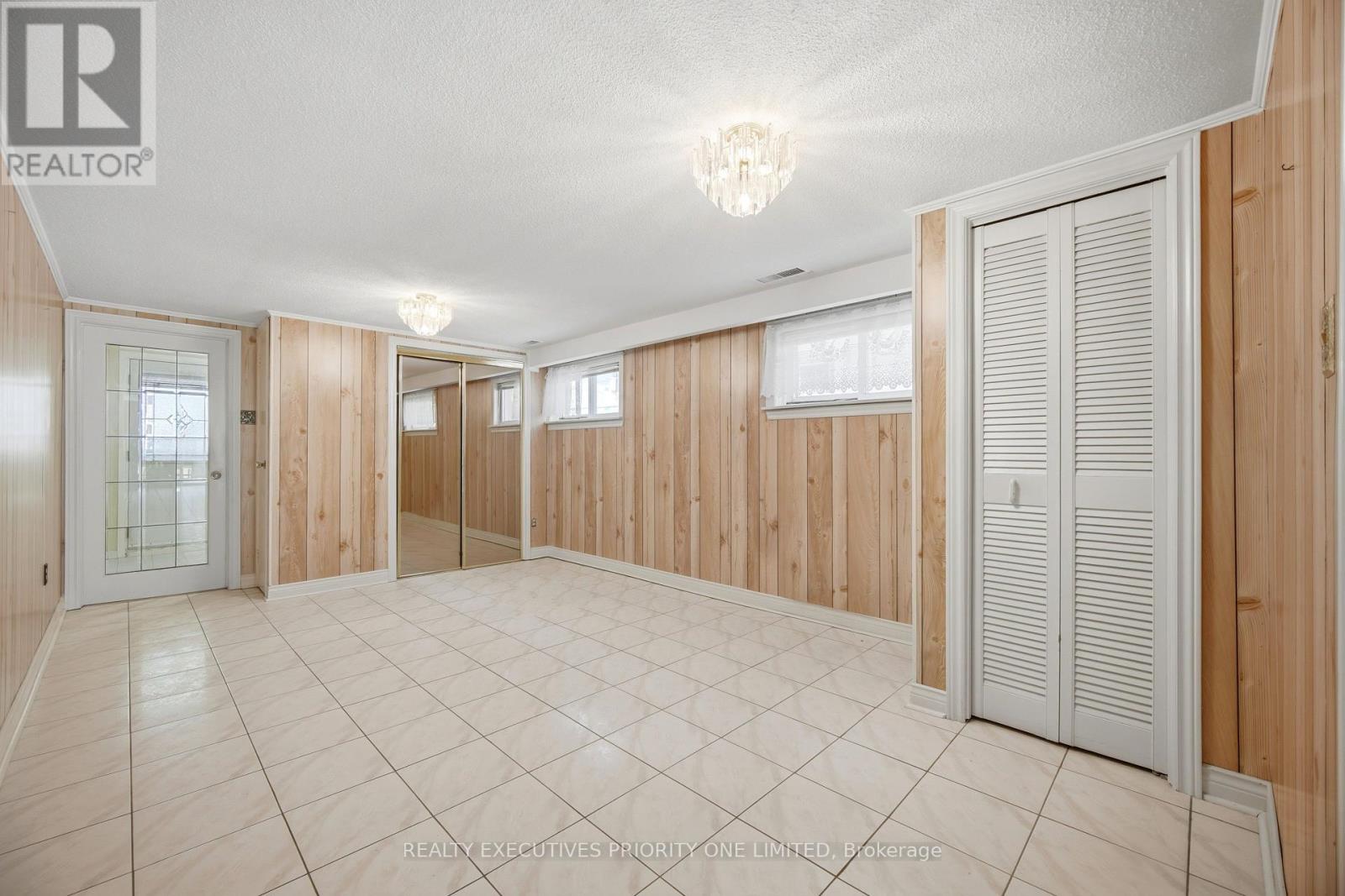 121 CABANA DRIVE - 29