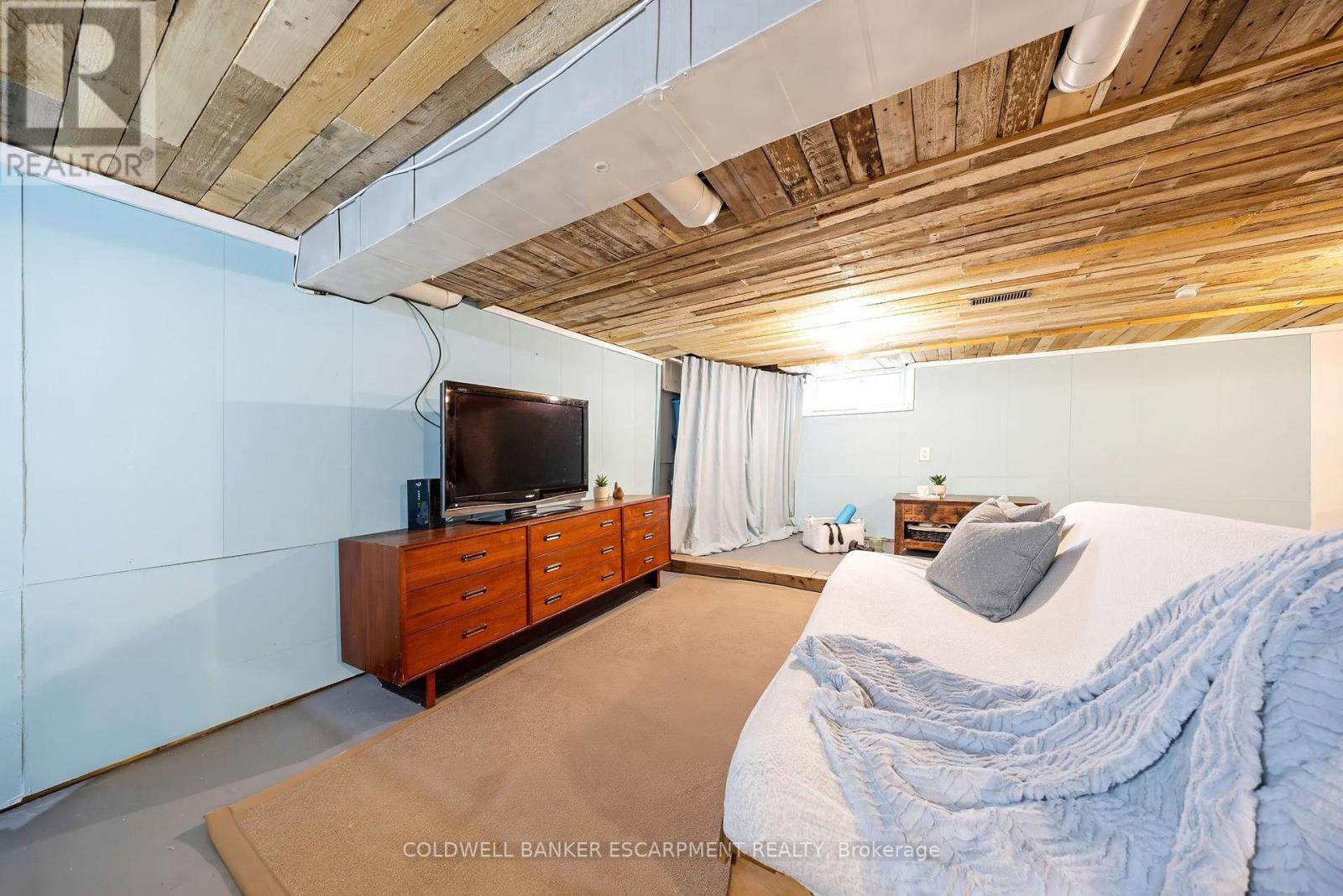 122 CEDAR STREET - 24