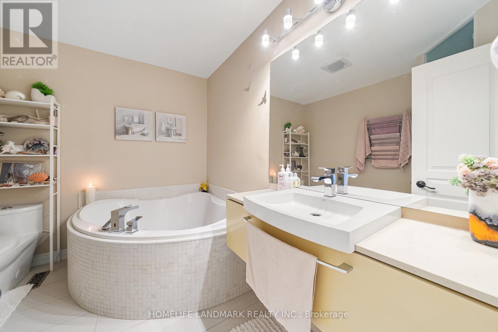 53 BLOOMGATE CRESCENT - 15