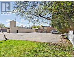6376-6388 Main Street, Whitchurch Stouffville, ON L4A1G3 Photo 12