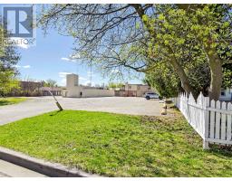 6376-6388 Main Street, Whitchurch Stouffville, ON L4A1G3 Photo 13