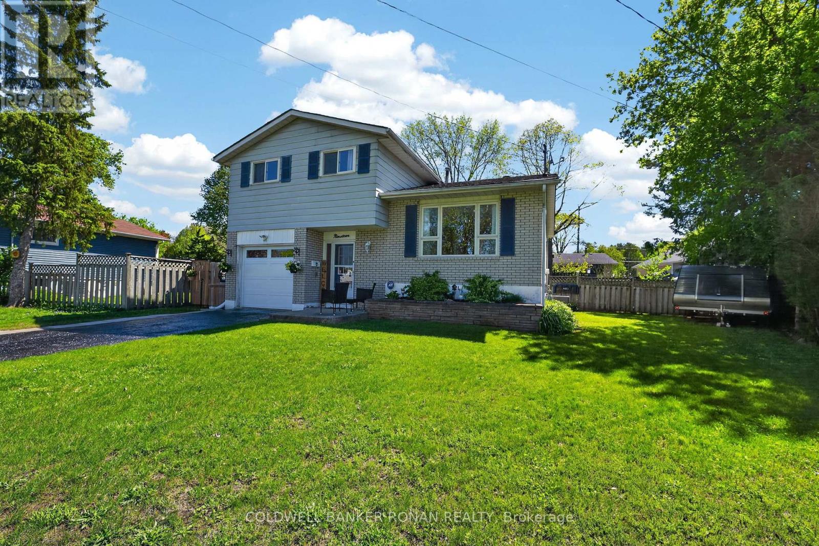 19 LARKDALE CRESCENT - Image 3