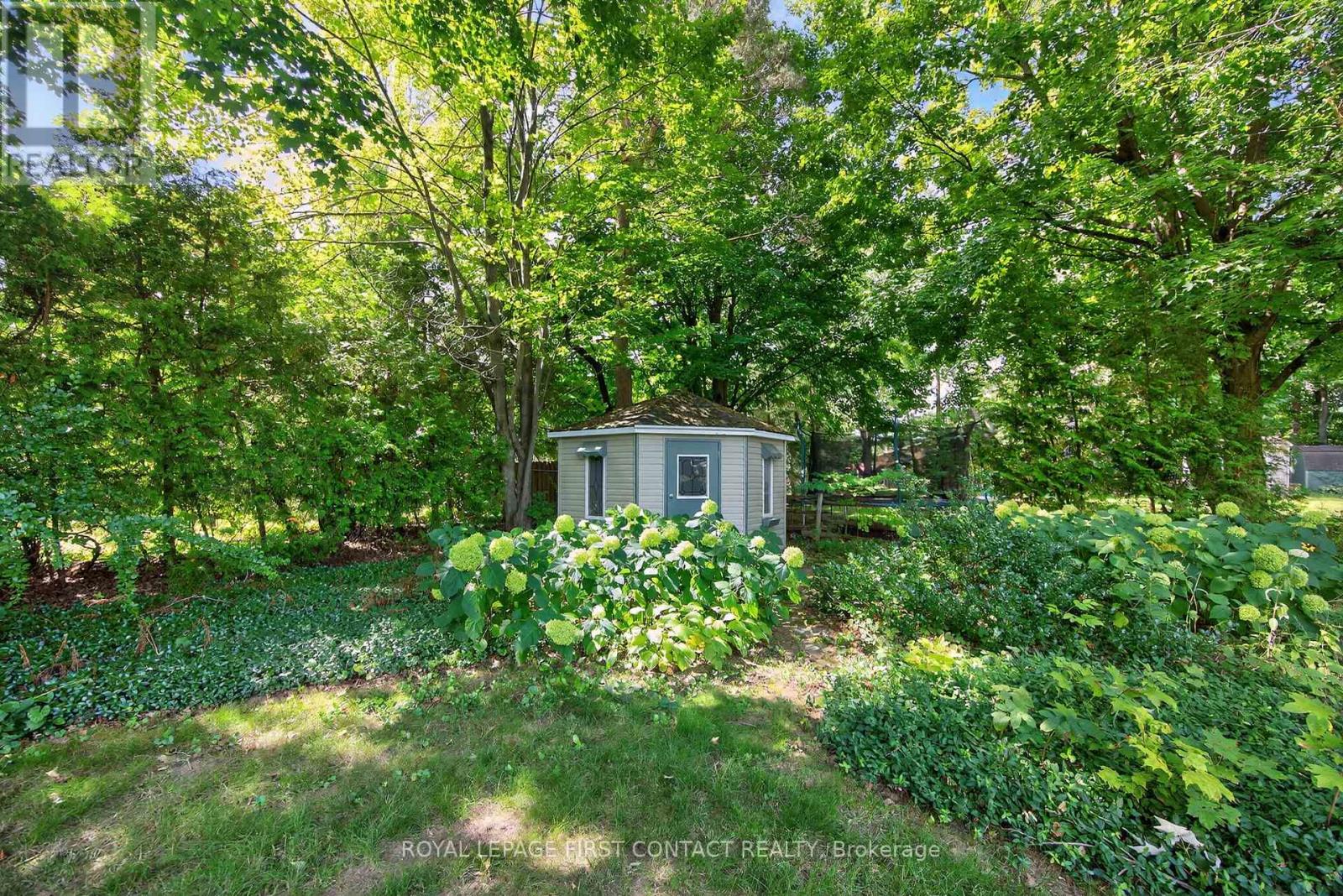 7 MAPLECREST ROAD - 37