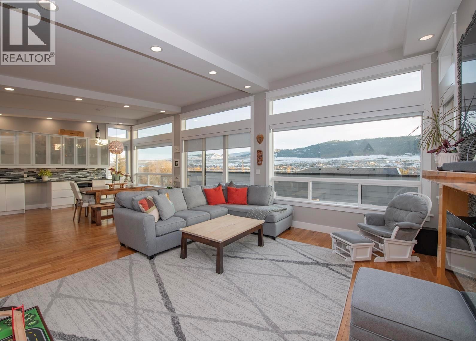 7505 Kennedy Lane, Vernon