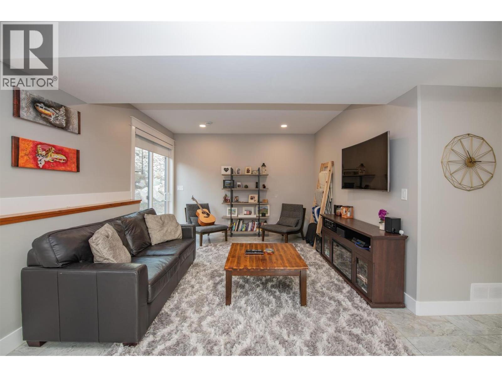 7505 Kennedy Lane, Vernon