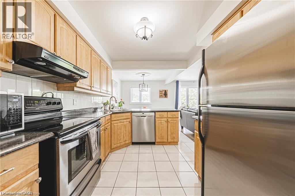 3050 PINEMEADOW Drive Unit# 30, Burlington, Ontario, L7M3X5 — Photo 5