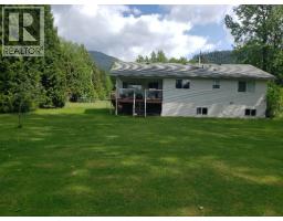 Kitchen - 2455 Kreston Street, Terrace, BC V8G0G2 Photo 7