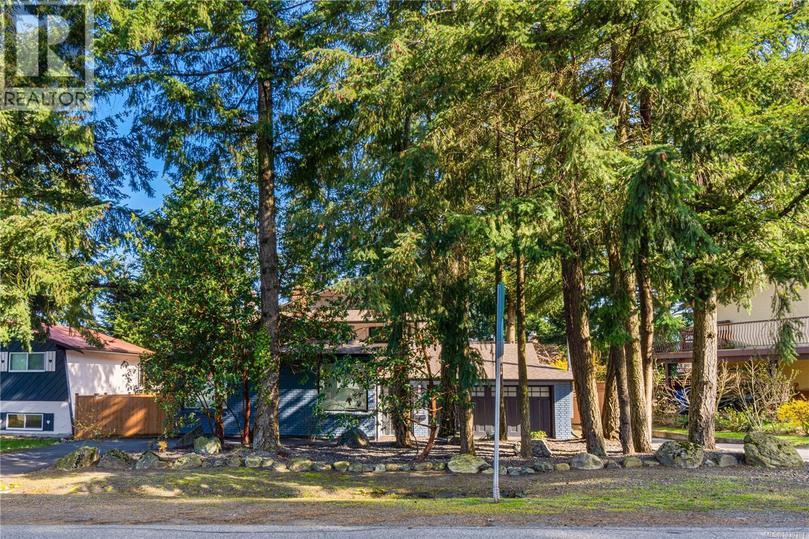 3617 Country Club Dr - 46