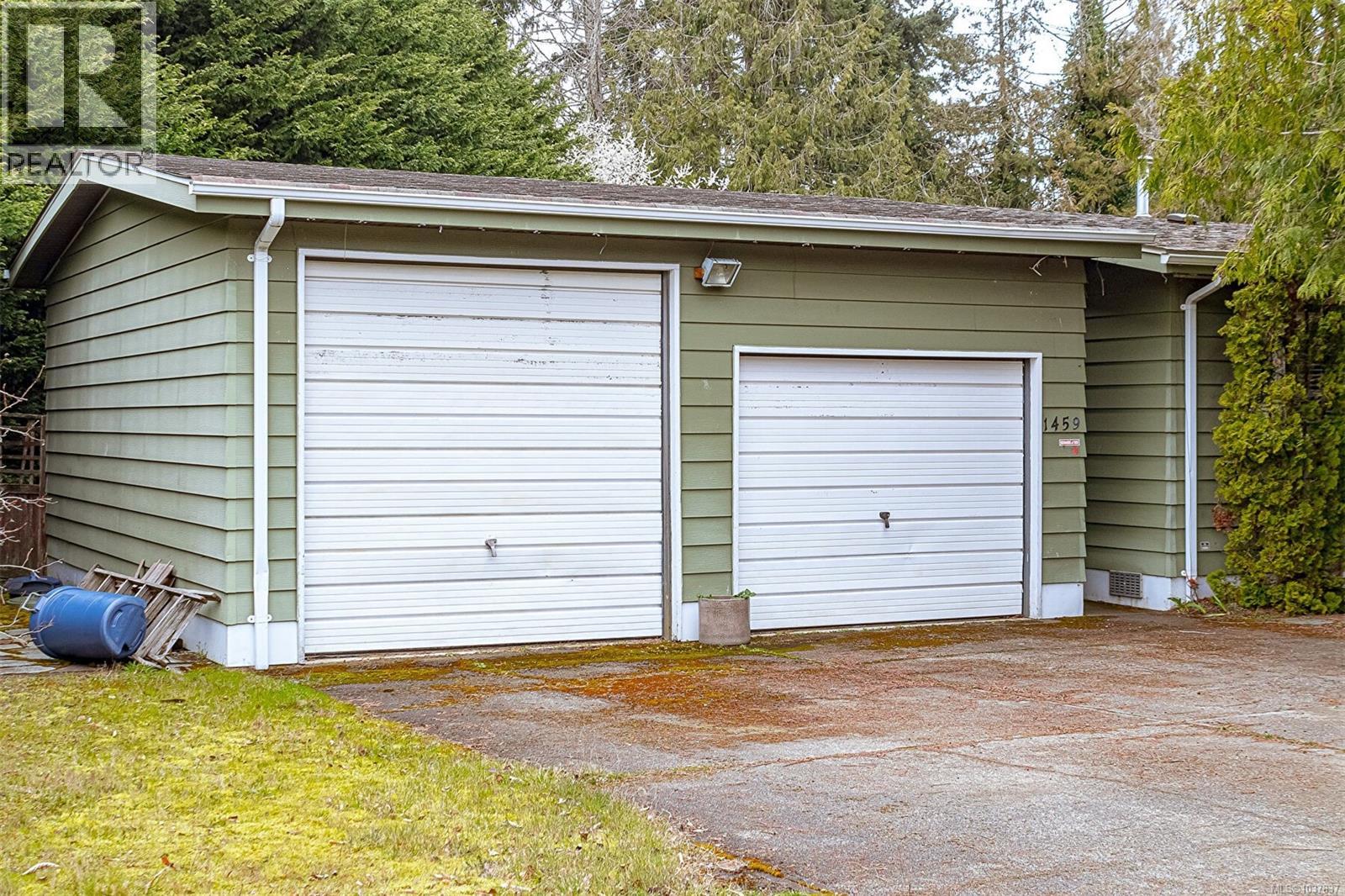1459 Sunrise Dr - 35