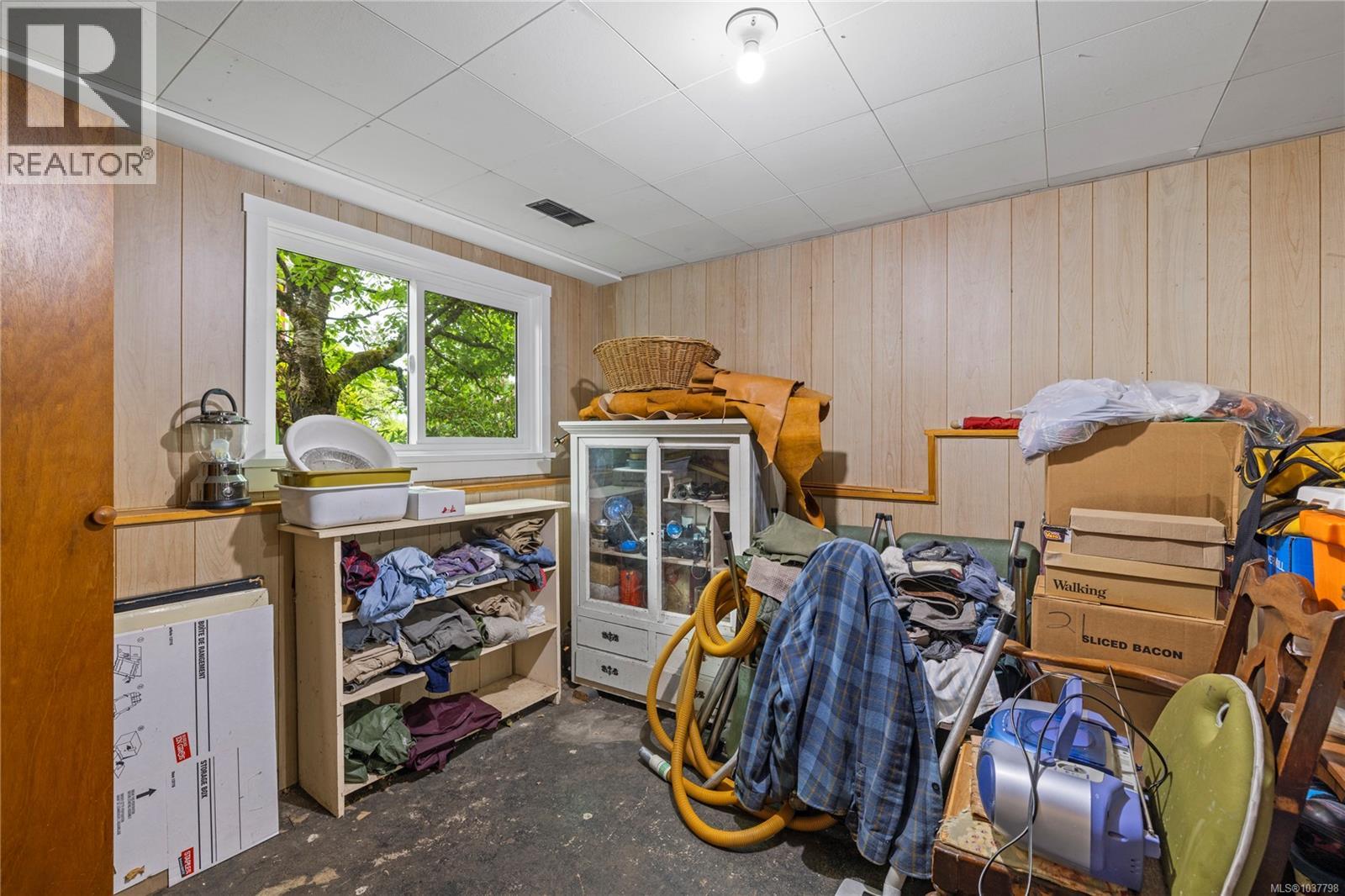126 Howard Ave, Nanaimo
