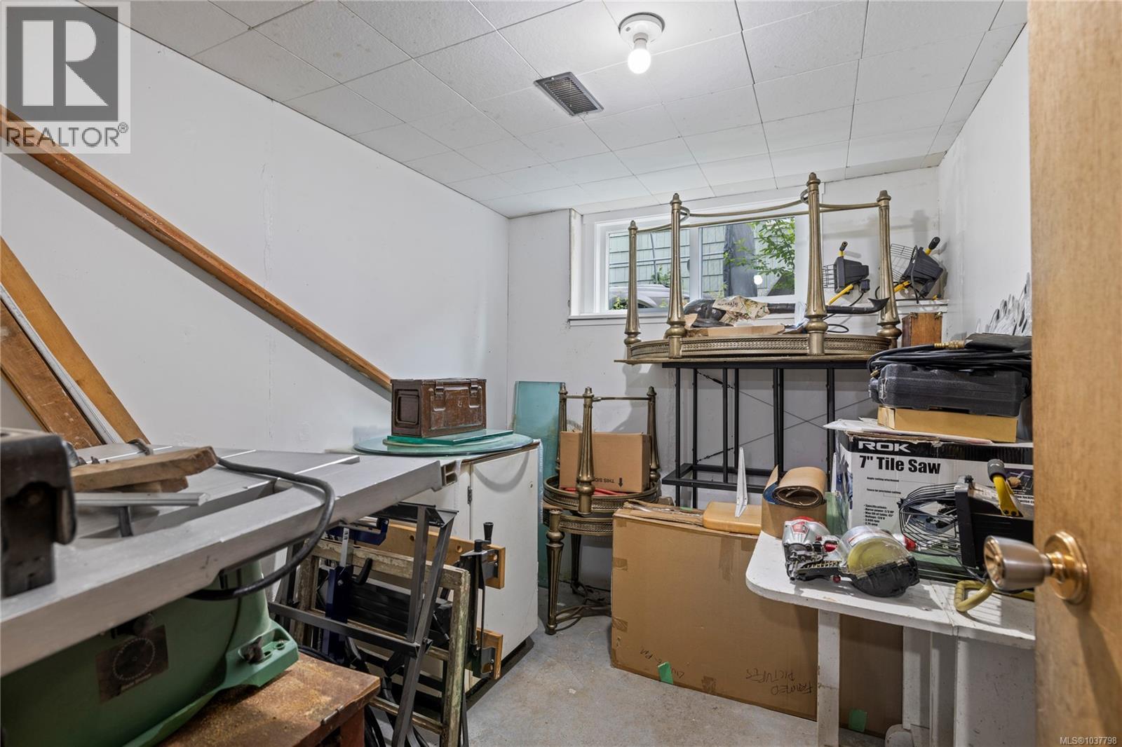 126 Howard Ave - 26