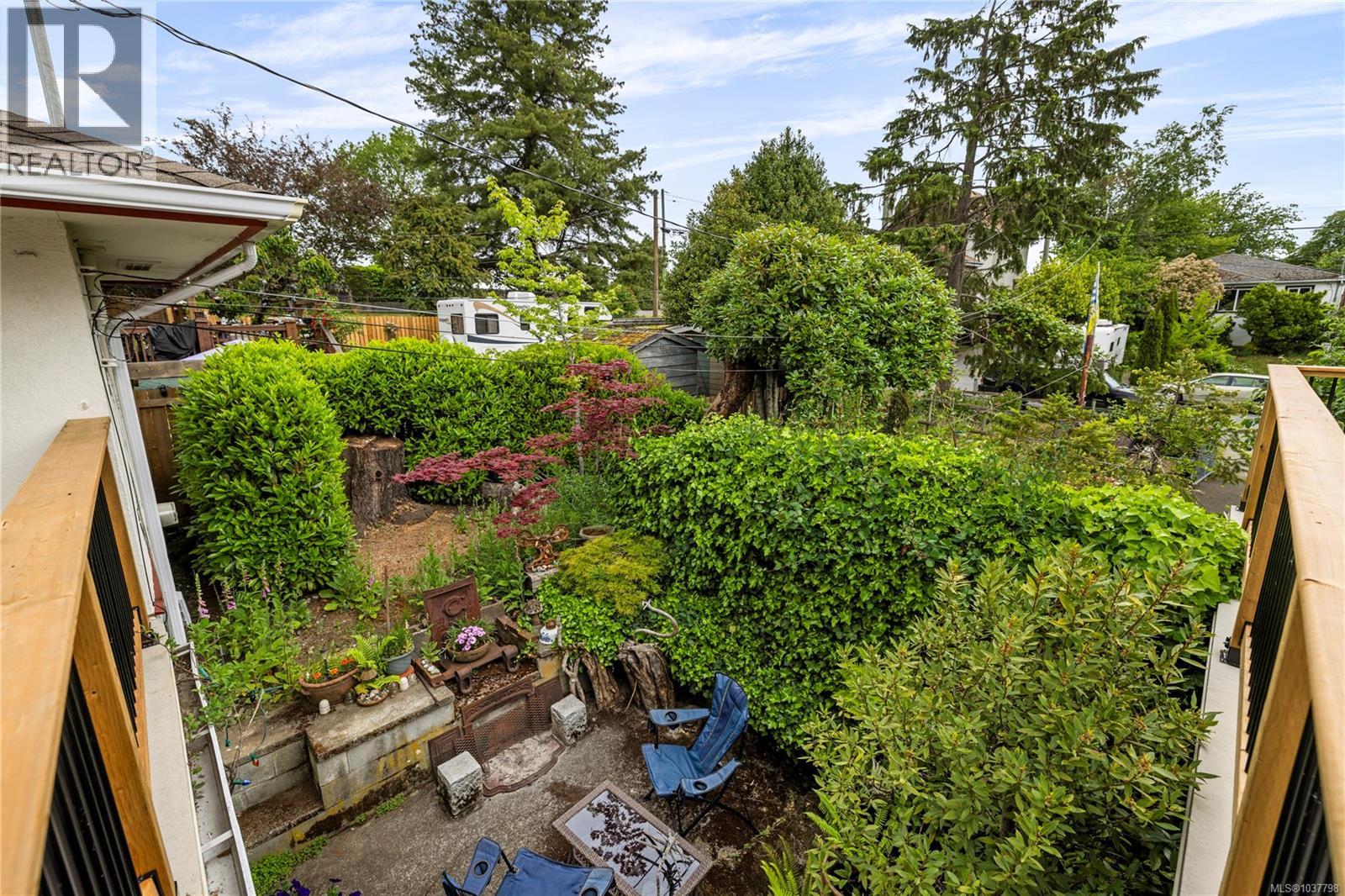 126 Howard Ave, Nanaimo