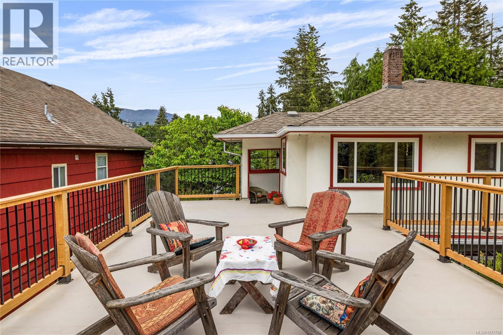 126 Howard Ave, Nanaimo