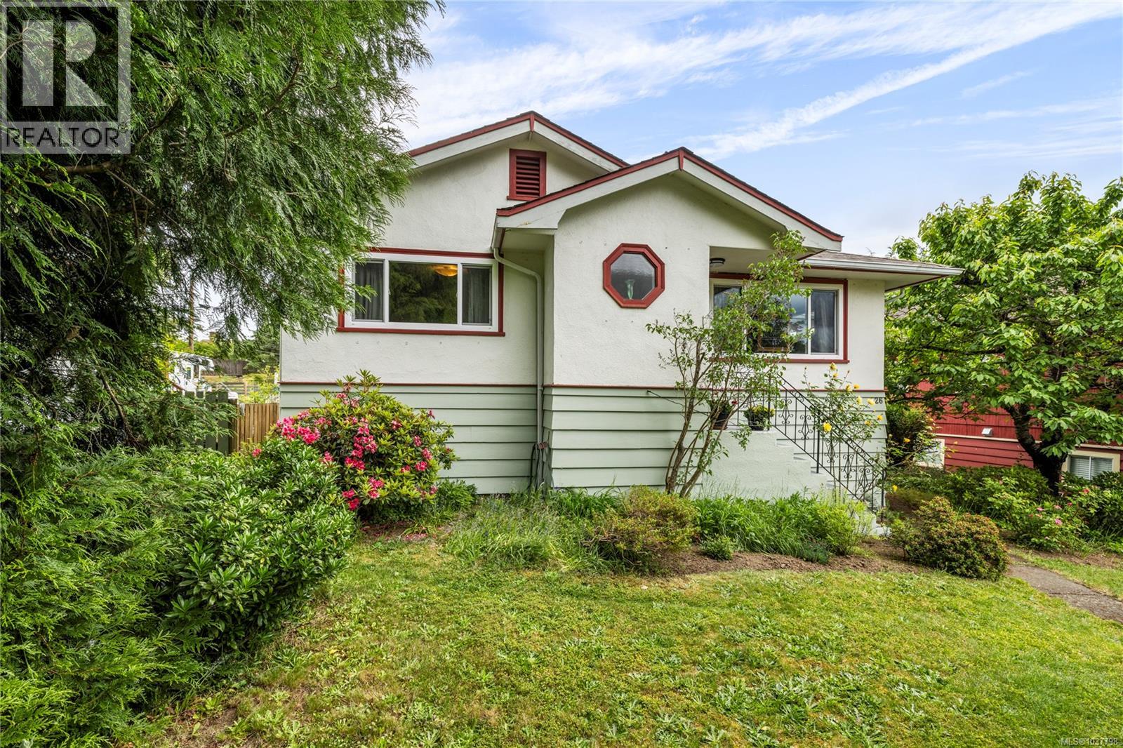 126 Howard Ave, Nanaimo