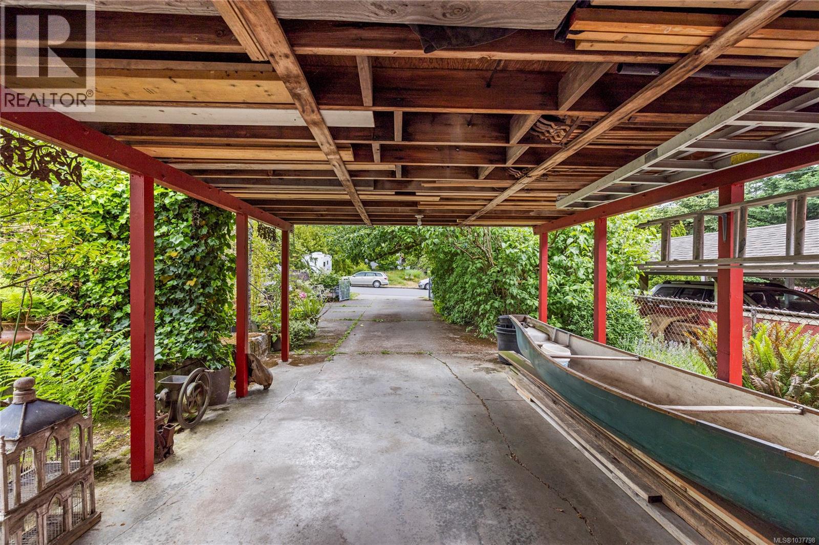 126 Howard Ave, Nanaimo