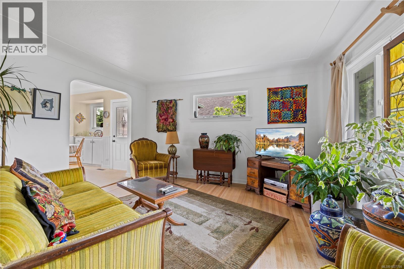 126 Howard Ave - 5