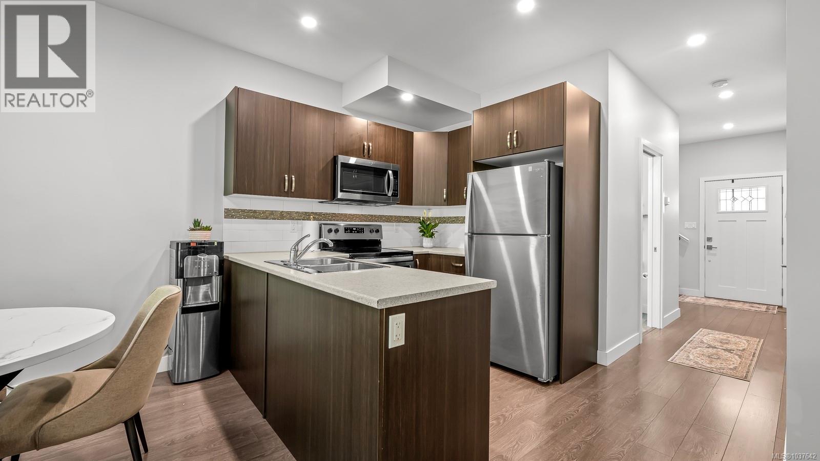 29 2109 13th St, Courtenay