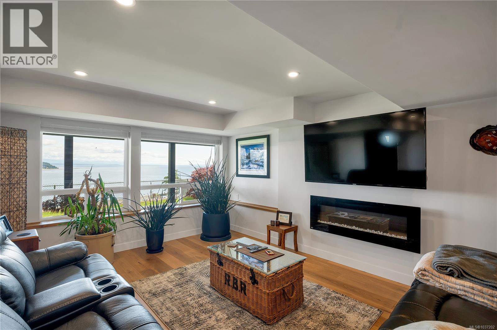 589 Galerno Rd, Campbell River