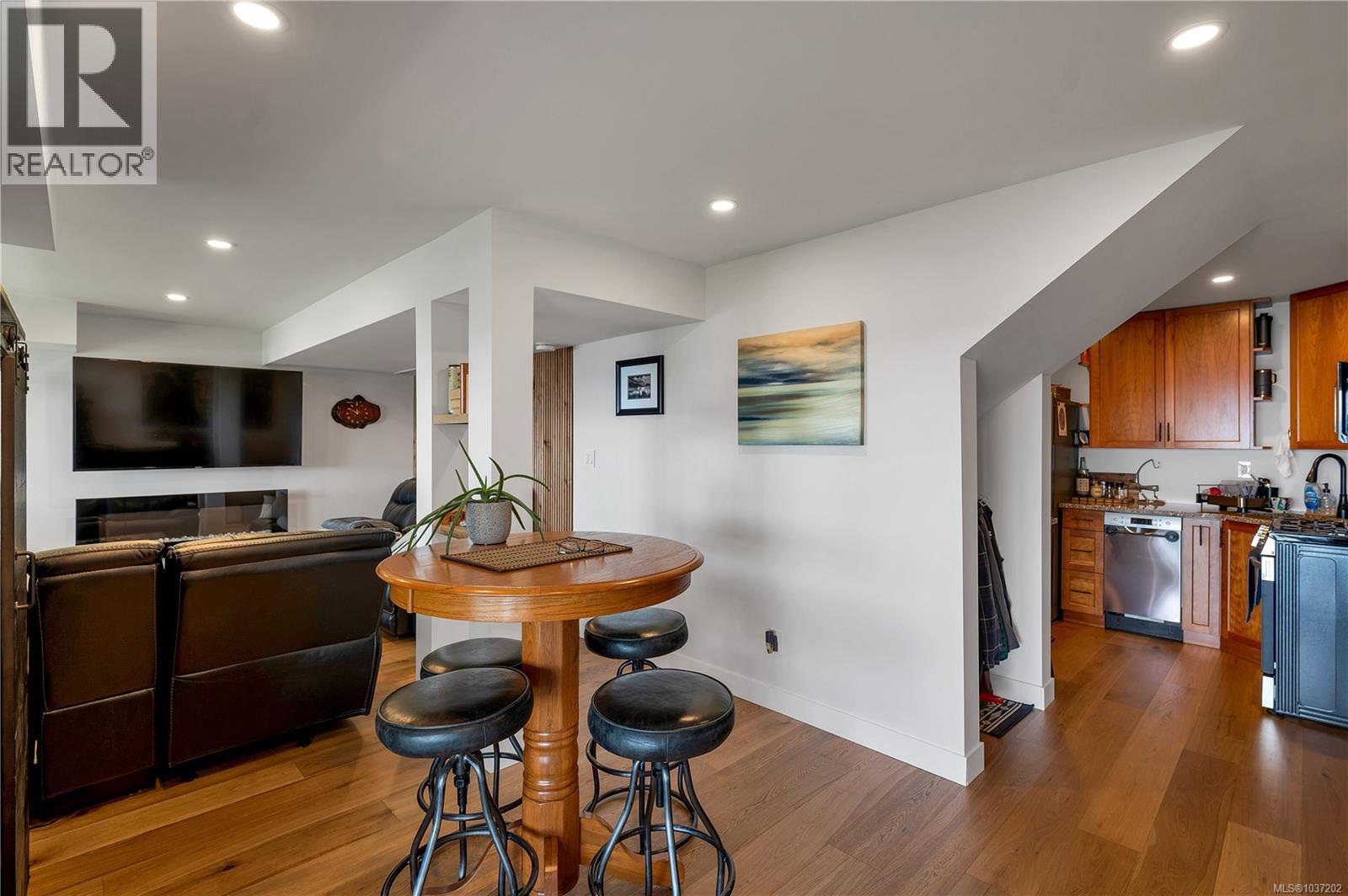 589 Galerno Rd, Campbell River