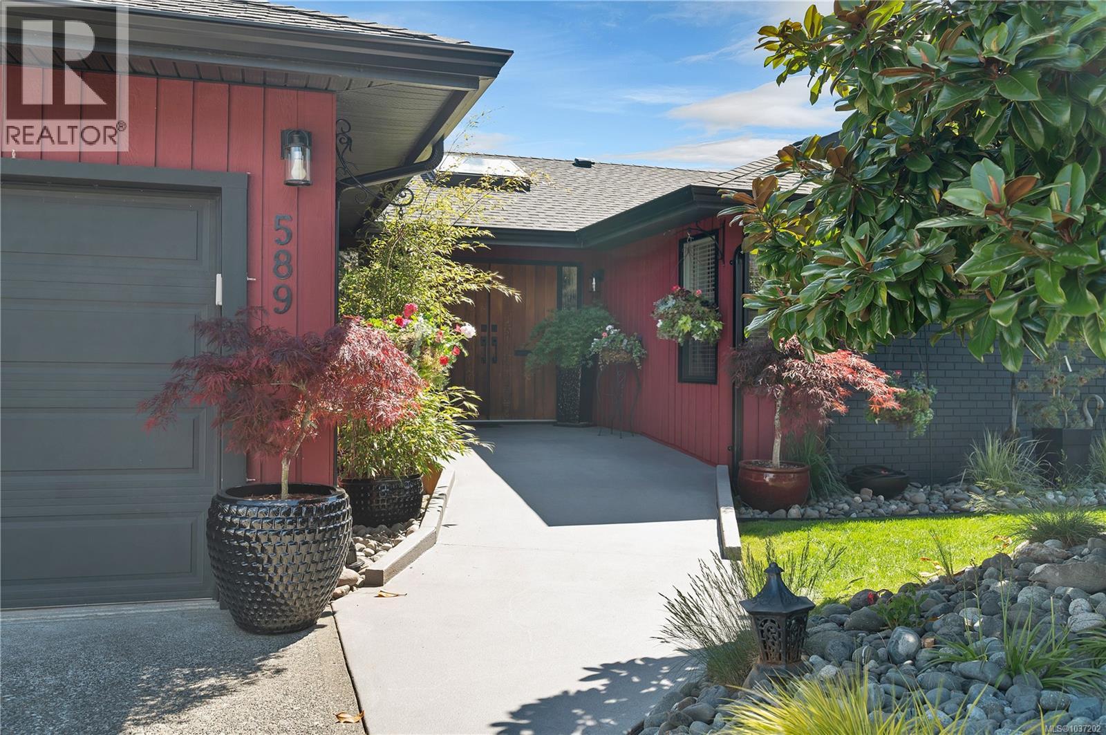 589 Galerno Rd, Campbell River