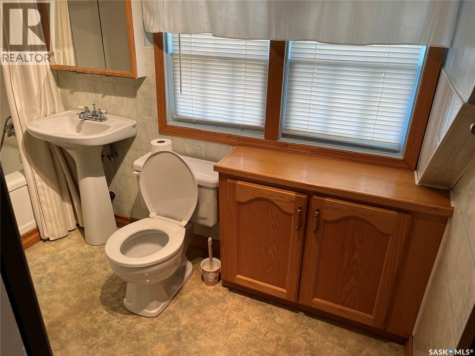 209 2nd AVENUE W - 17