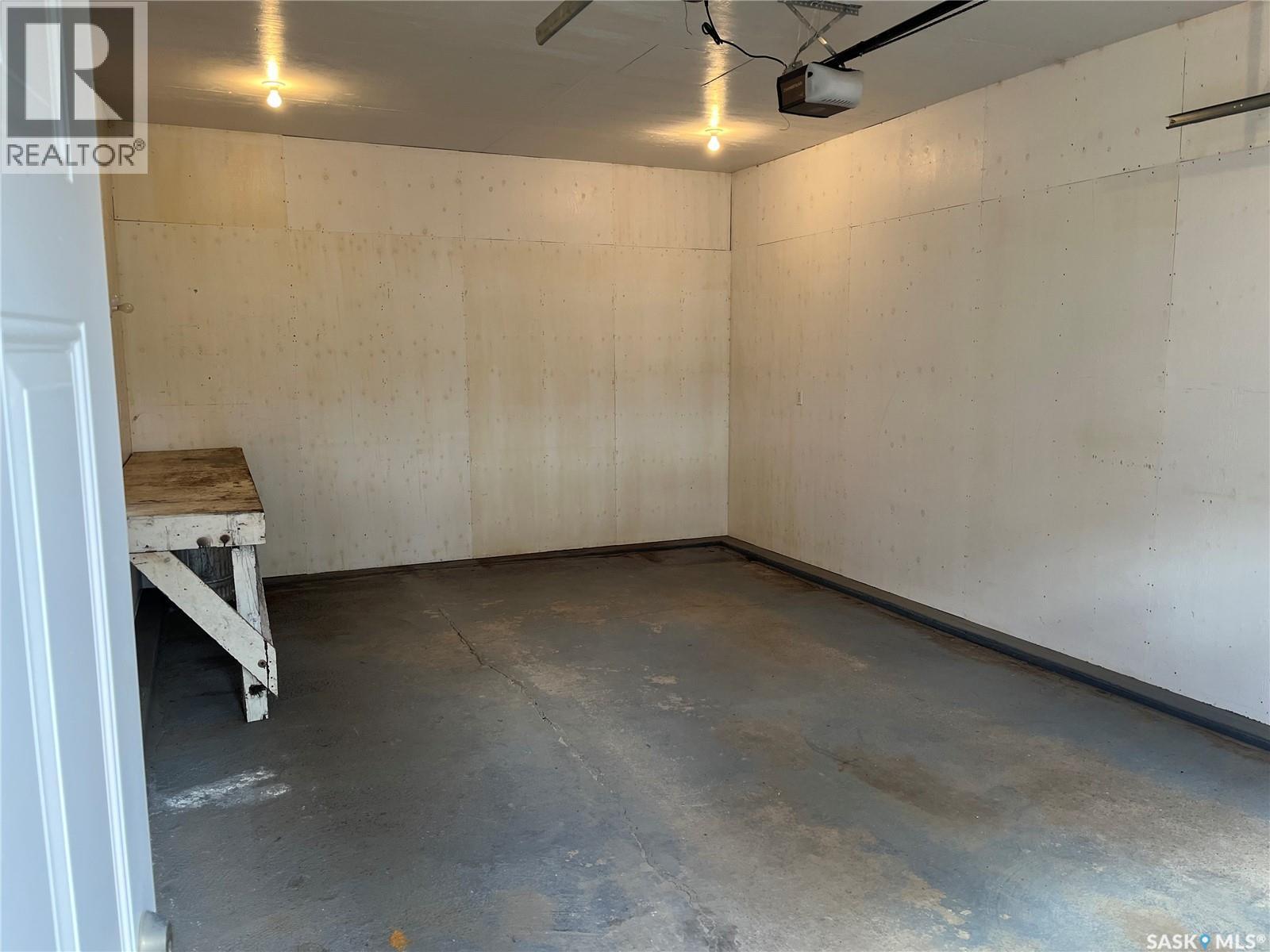 209 2nd AVENUE W - 28