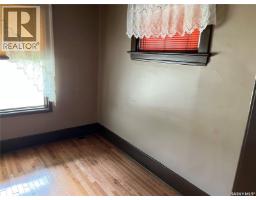 Laundry room - 209 2nd Avenue W, Gravelbourg, SK S0H1X0 Photo 8
