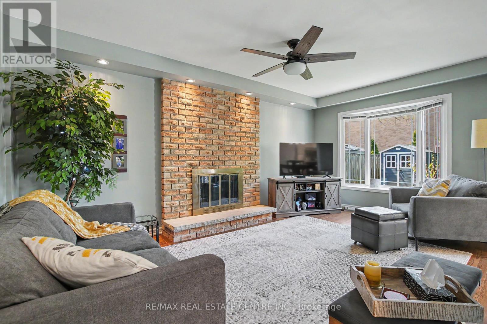 260 COXE BOULEVARD - 14