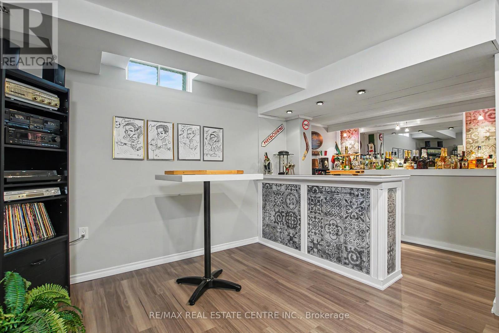260 COXE BOULEVARD - 28
