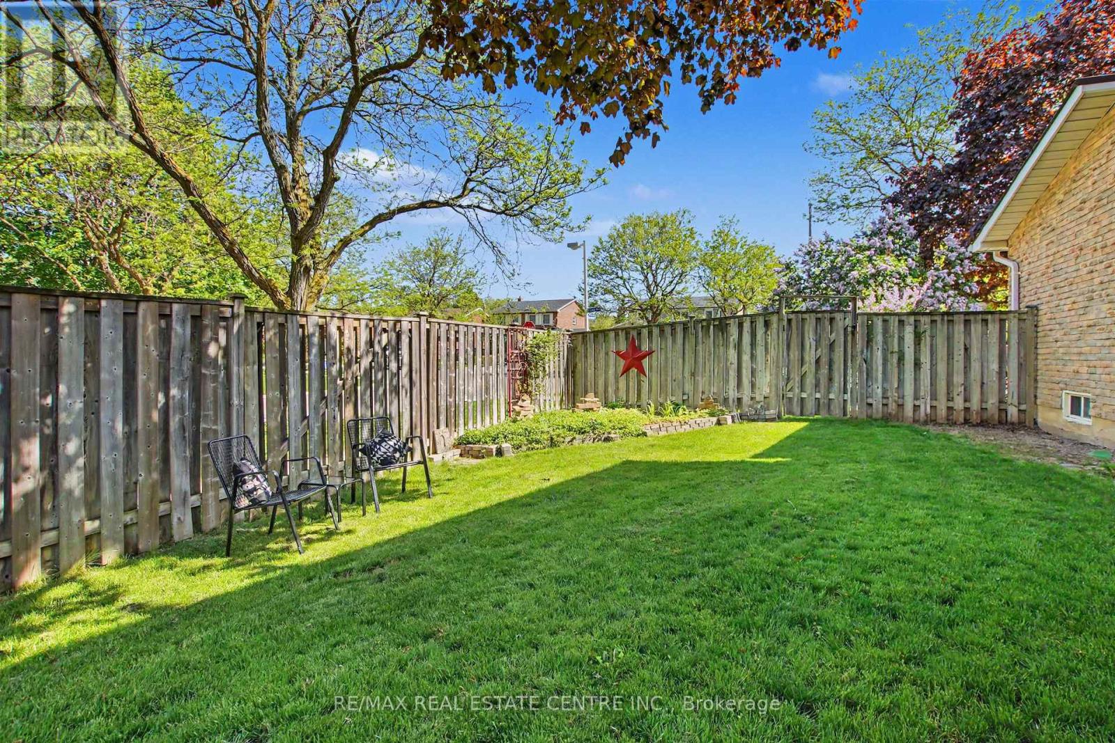 260 COXE BOULEVARD - 40