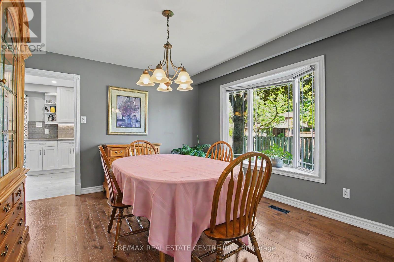 260 COXE BOULEVARD - 8