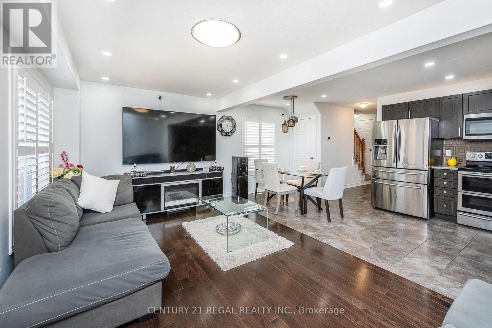 158 PARKINSON CRESCENT - 11