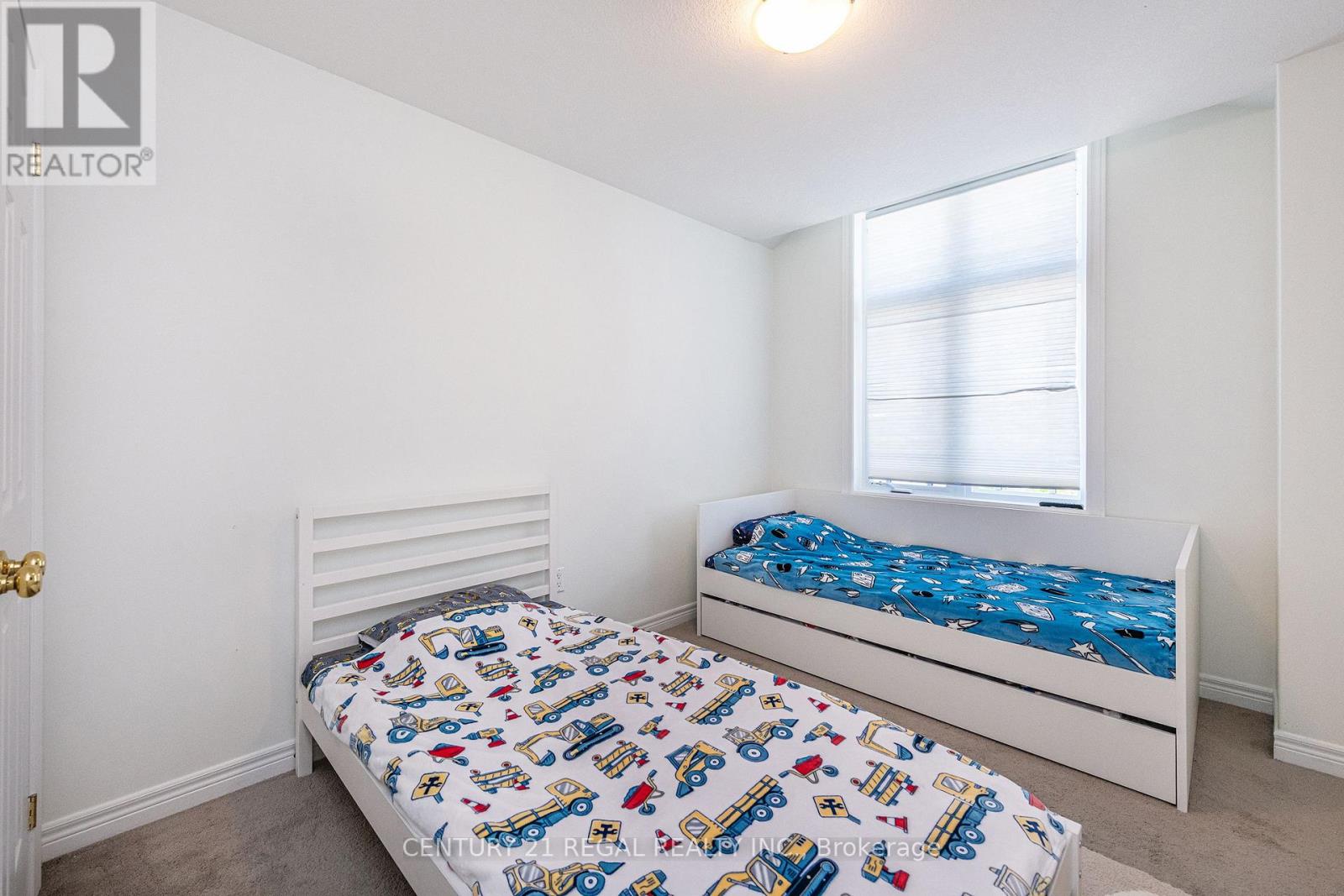158 PARKINSON CRESCENT - 14